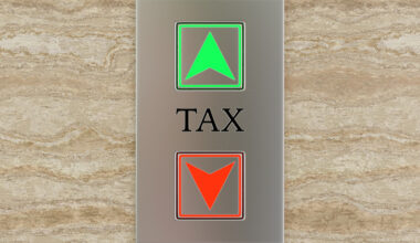 HM Revenue & Customs figures show a 4% year on year drop in Alcohol Duty receipts for the 2025 to 2026 financial year to date. The decline comes despite repeated upratings in duty and ahead of a further RPI-linked rise from February 2026. While late summer receipts edged up slightly, the broader trend indicates lower overall Treasury takings from beer, wine, and spirits.