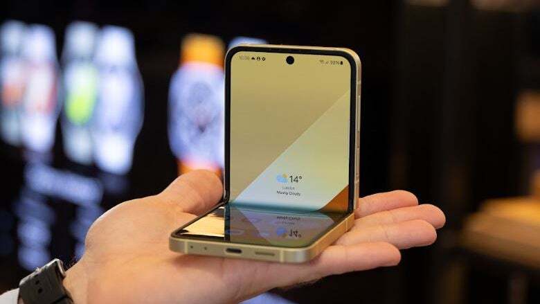 Concept render of the iPhone Flip in a person's palm.