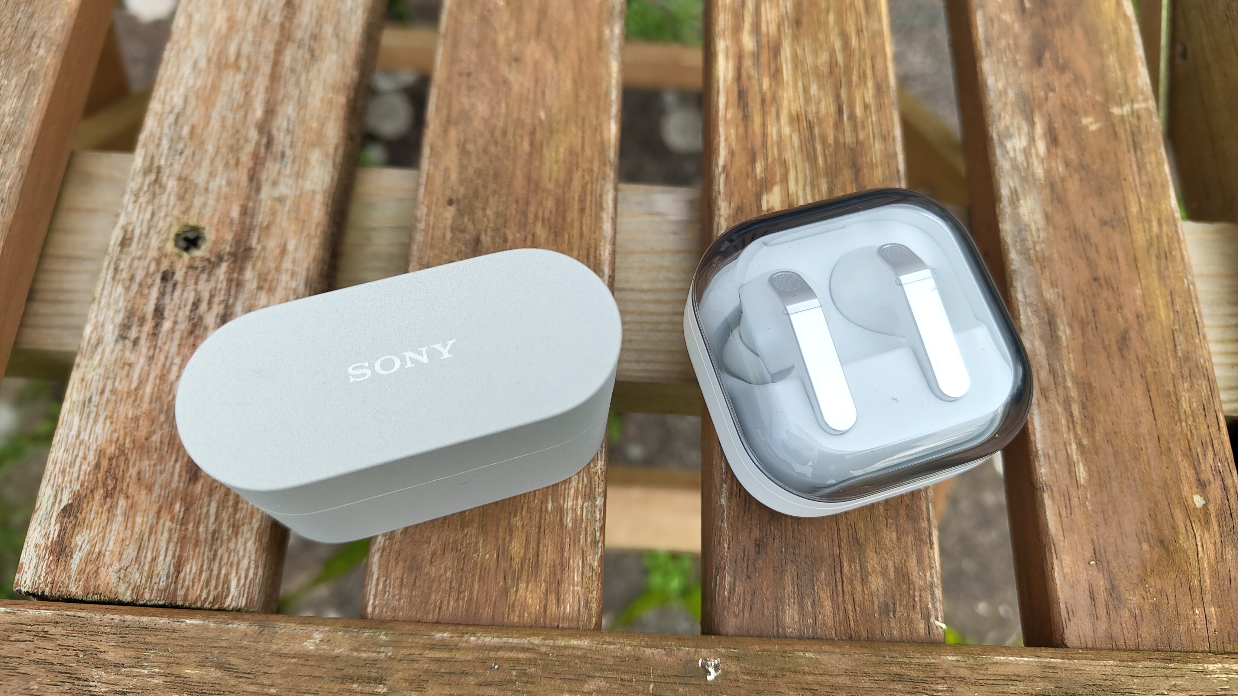 Sony WF-1000XM6 vs Samsung Galaxy Buds 4 Pro wireless earbuds