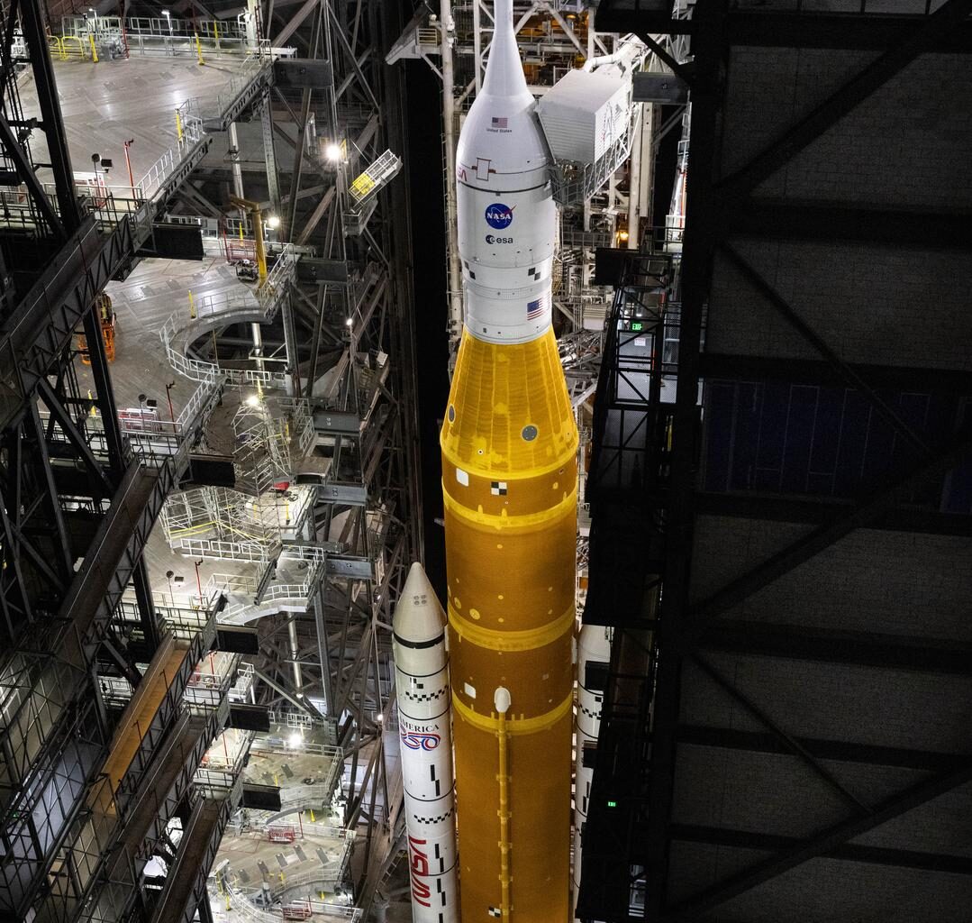 NASA’s crawler-transporter 2, carrying NASA’s Artemis II SLS (Space Launch System) rocket with the Orion spacecraft.