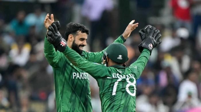 Shadab hits back at ex-cricketers over criticism
