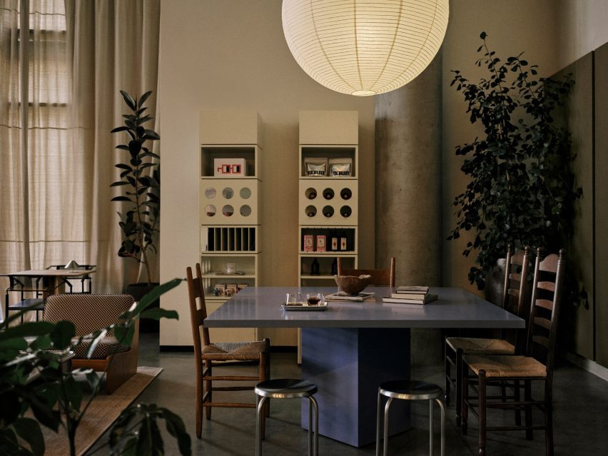 Coffee shop interior that looks like a home