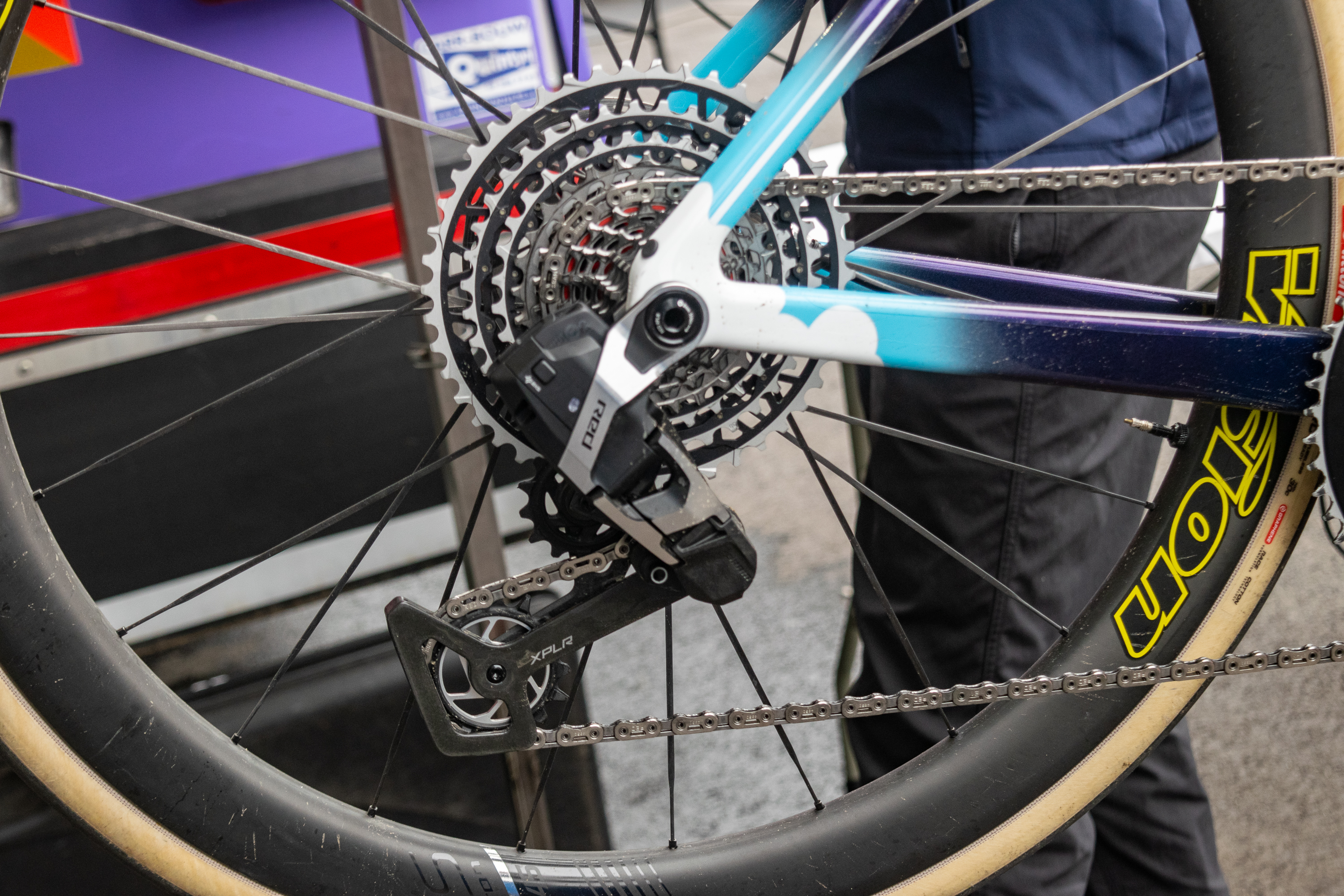 Unibet Rose Rockets working on team bikes with SRAM technicians