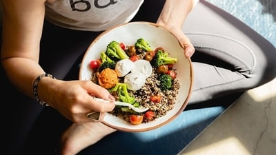 Try out Raj's hack to sustain your calorie deficit in the long run! (Unsplash)