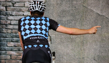 Riding hand signals - turning.jpg