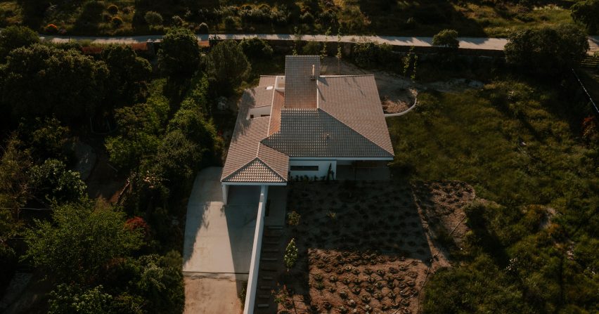 Rosa María House by Delavegacanolasso