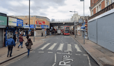 Murder probe after man, 19, stabbed to death in Peckham Rye - London Evening Standard