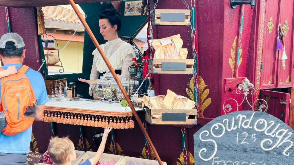 Business Monday: Find your herbal remedies at new Moonlit Merchant wagon in Kona : Big Island Now