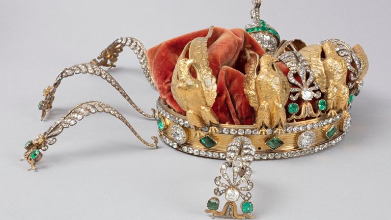 The photos show the extent of the damage to the crown. Pic: Louvre Museum