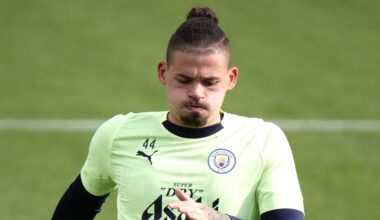 Kalvin Phillips: Man City midfielder makes Deadline Day loan move to Sheffield United | Football News