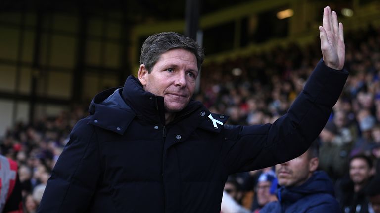 Oliver Glasner acknowledges the fans before Crystal Palace v Manchester United at Selhurst Park