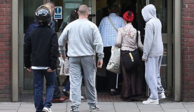 Youth unemployment &ndash; people entering a job centre