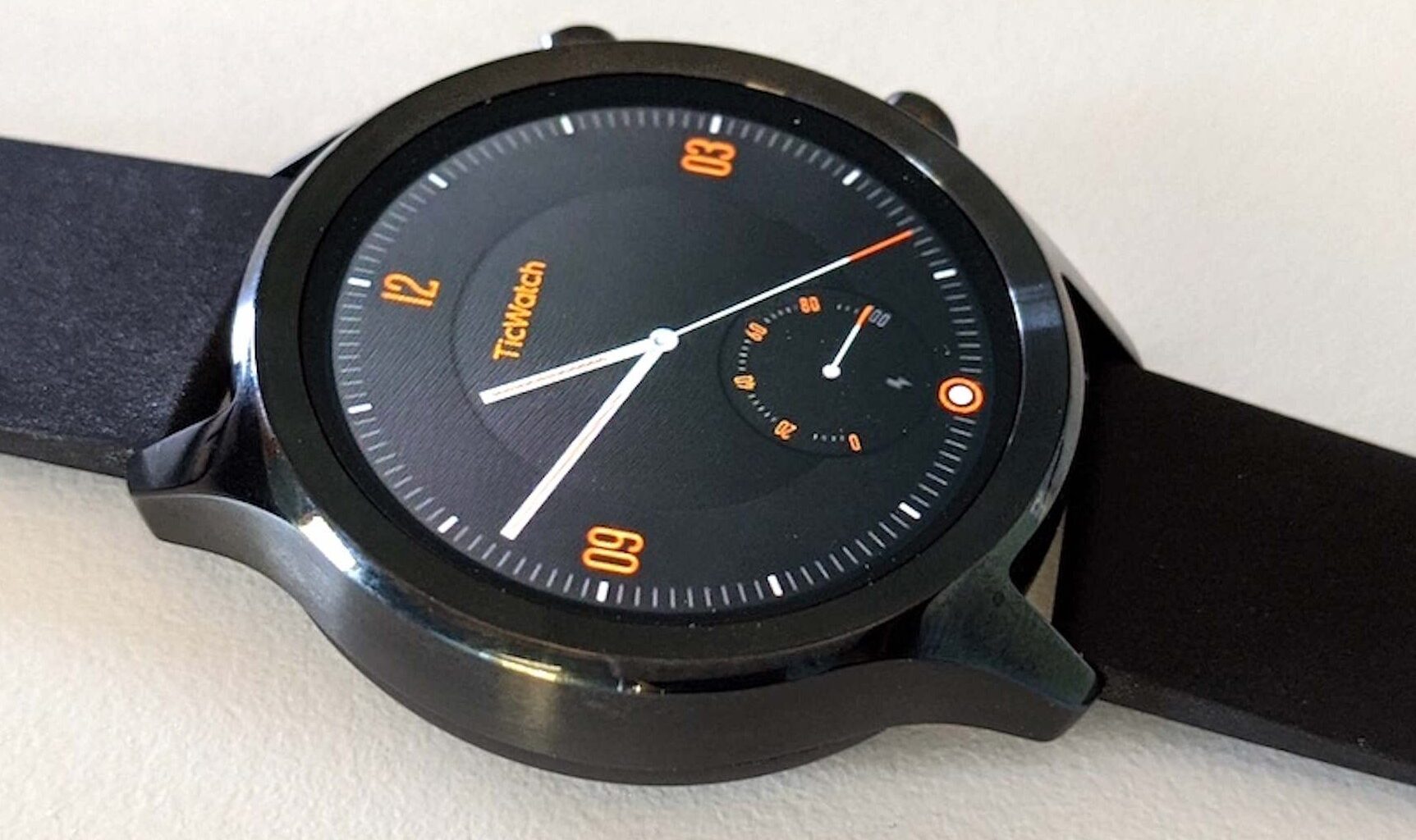 AsteroidOS 2.0 brings new life to old smartwatches