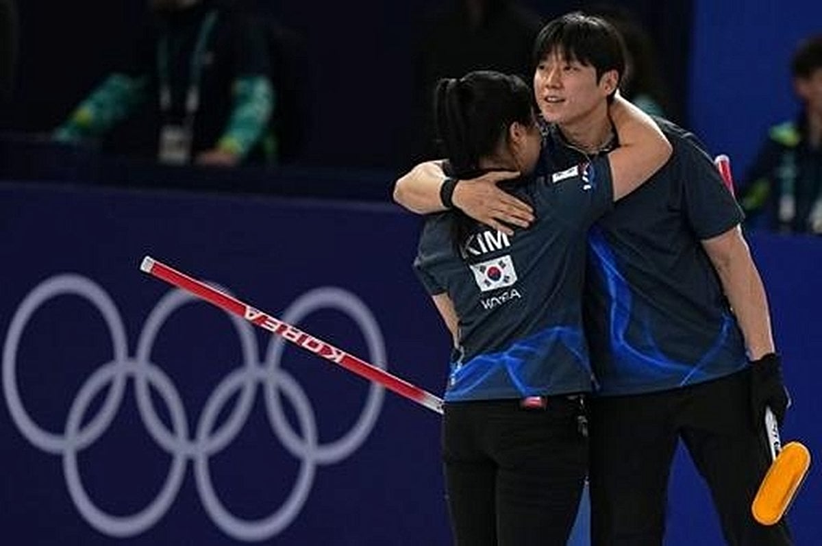 Canada Stumbles While Great Britain Soars In Olympic Curling