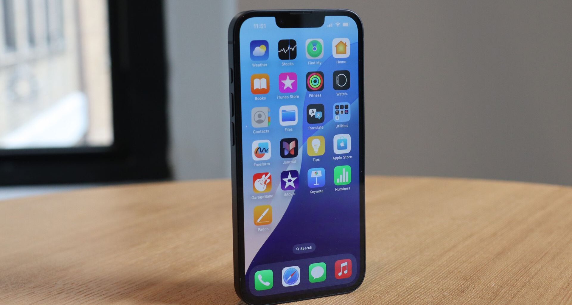 Apple iPhone 16e REVIEW