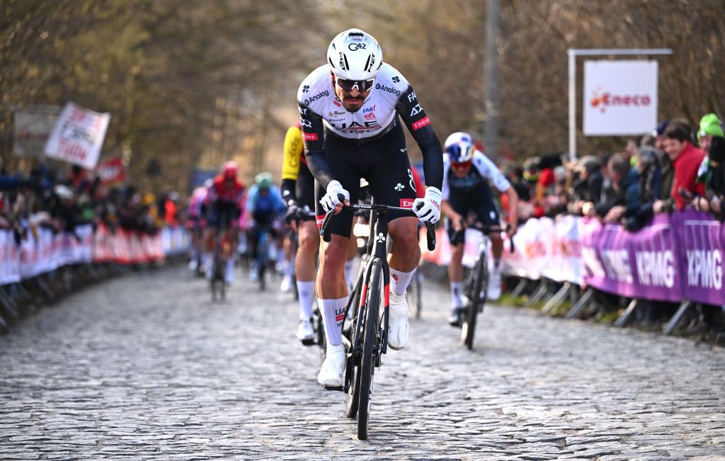 Figuiera Champions Classic: defending champion Antonio Morgado outduels Alex Aranburu for repeat home win after ferocious breakaway battle