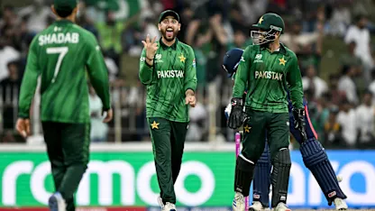 Pakistan go through in commanding fashion