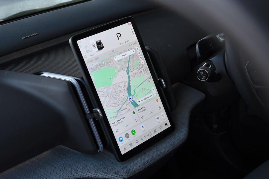 Volvo EX30 infotainment screen
