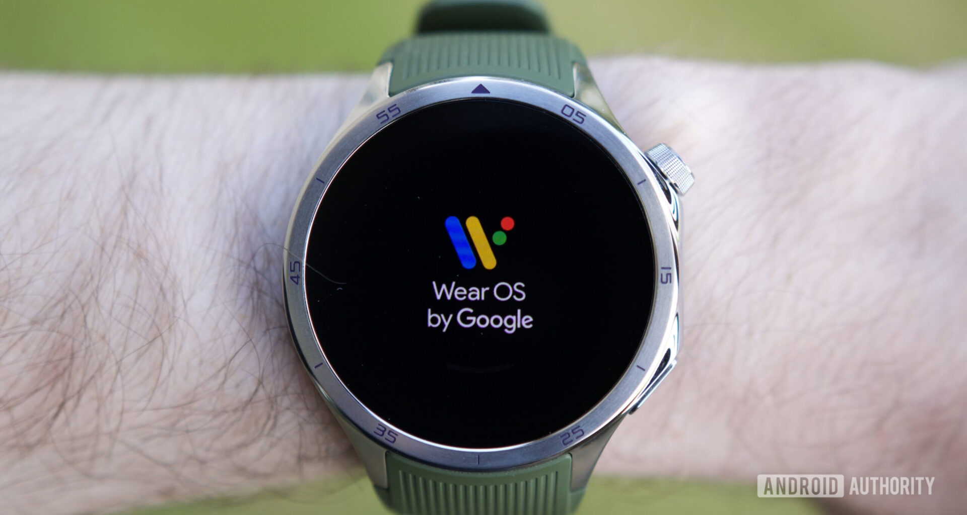 Wear OS logo on the OnePlus Watch 3.