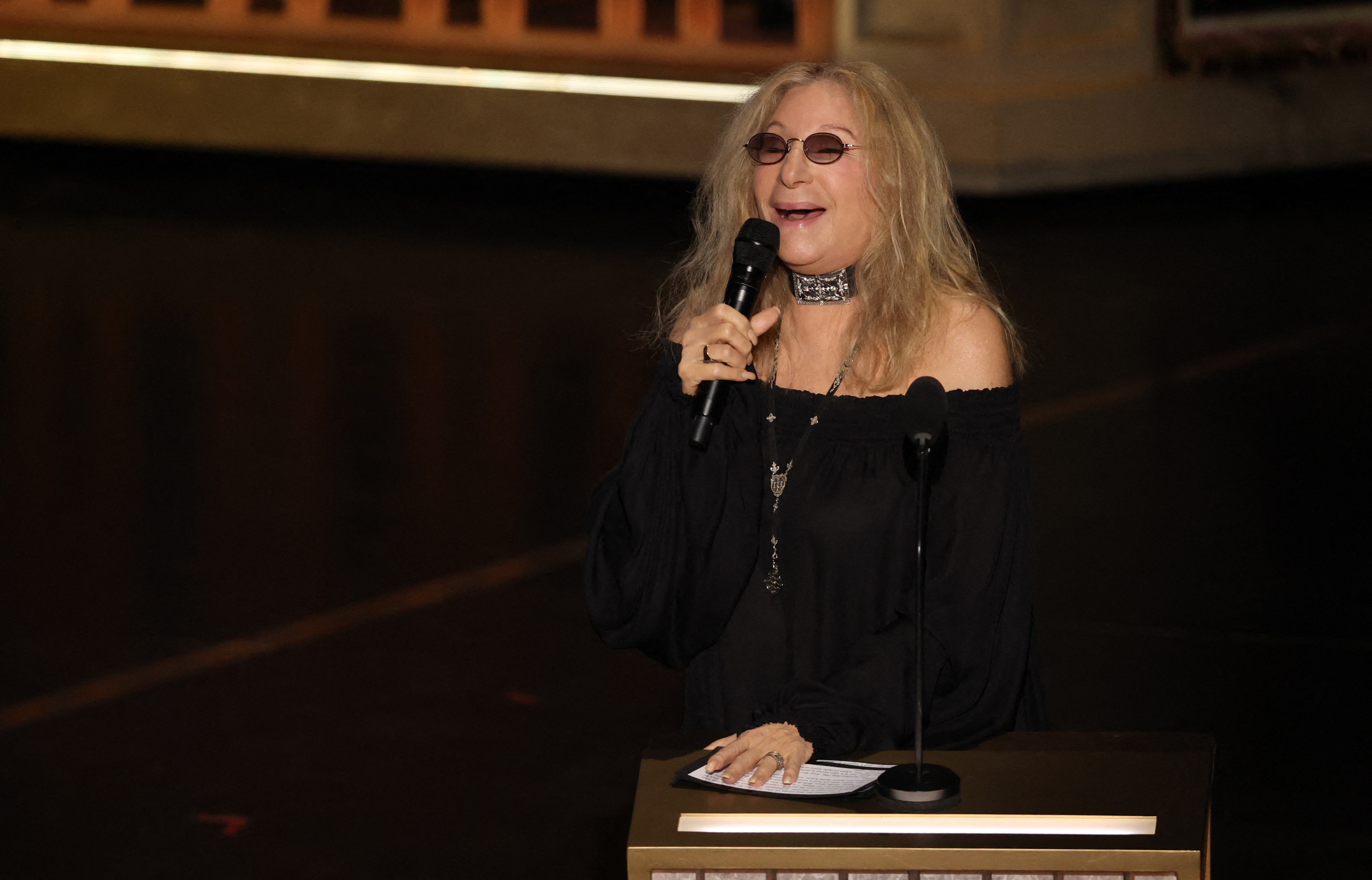 Streisand croons on stage