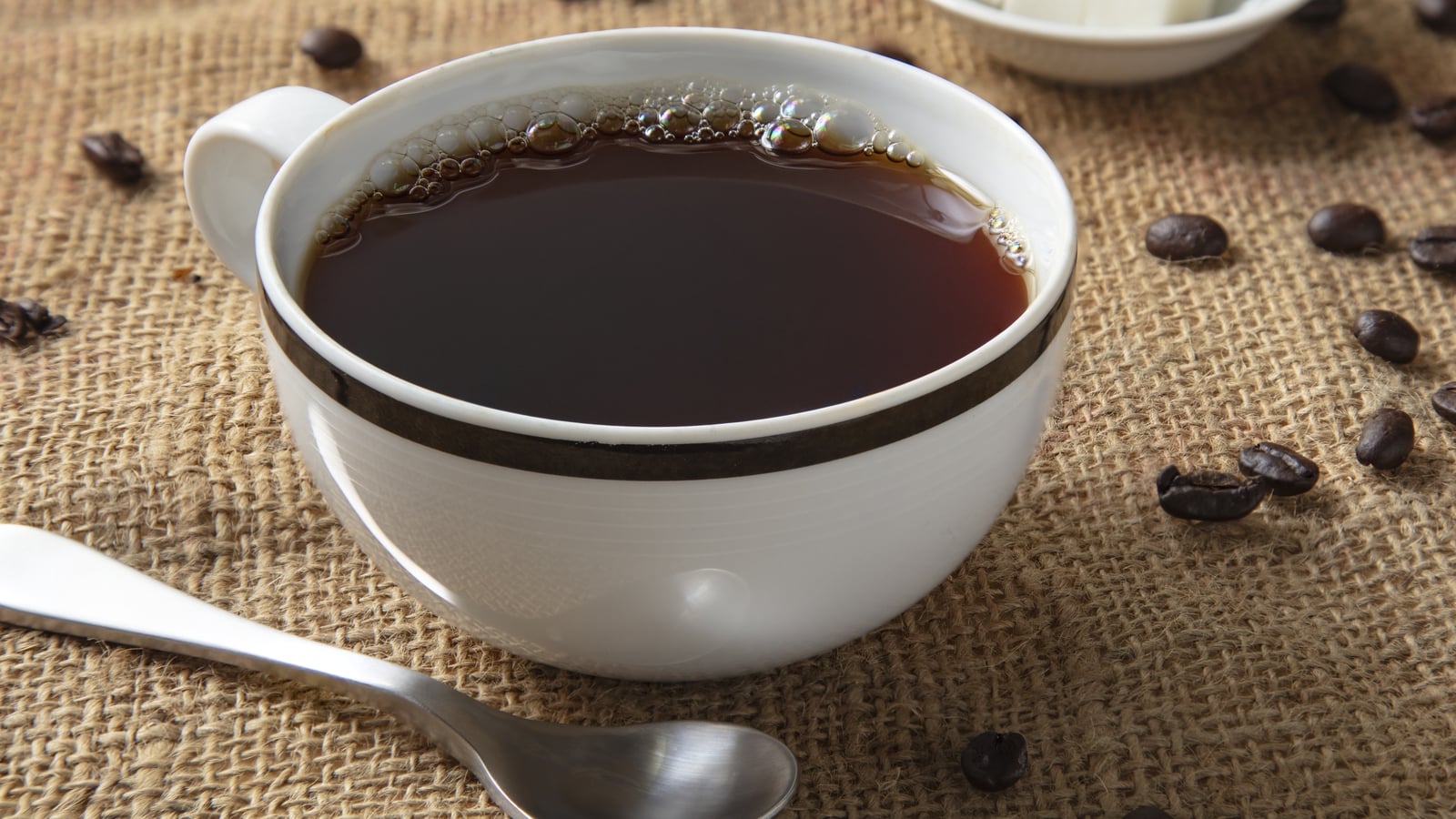 Drinking coffee and tea lowers dementia risk