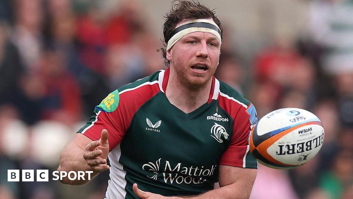 Hamish Watson in action for Leicester during their win over Bristol Bears