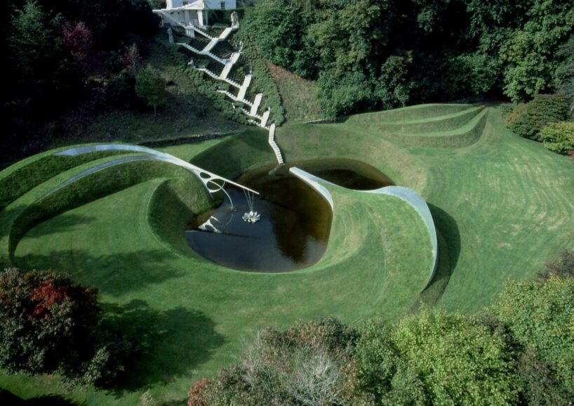 charles jencks’ garden of cosmic speculation translates science into shared experience - 5