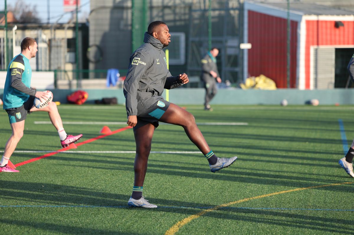 Jordan Dezaria Hull KR training. 