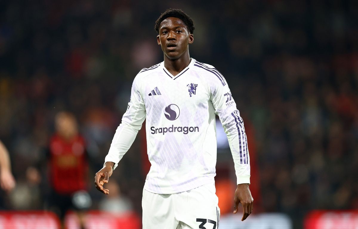 Kobbie Mainoo during Bournemouth vs Man Utd in March 2026