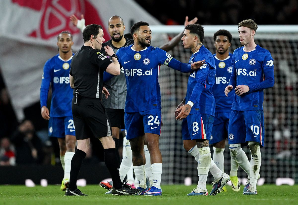 Chelsea players protest