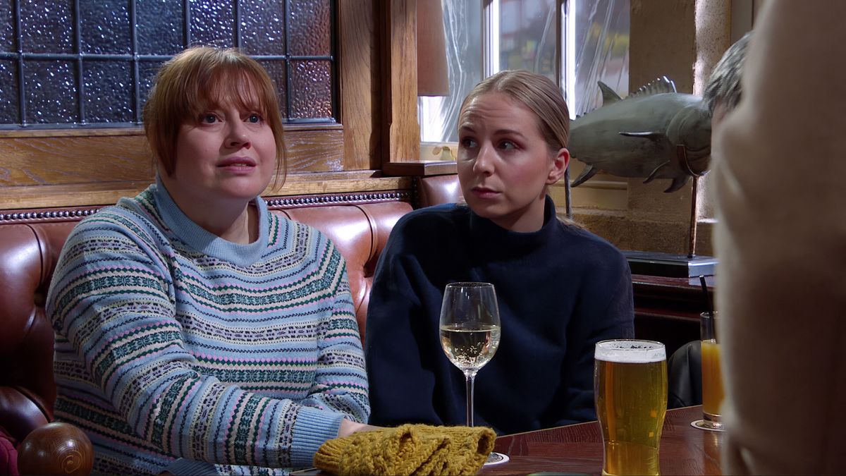 He's seemingly targeting Kim's friend Lydia Dingle