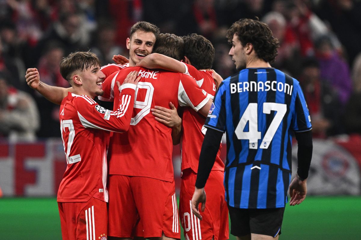 Bayern Munich celebrating against Atalanta