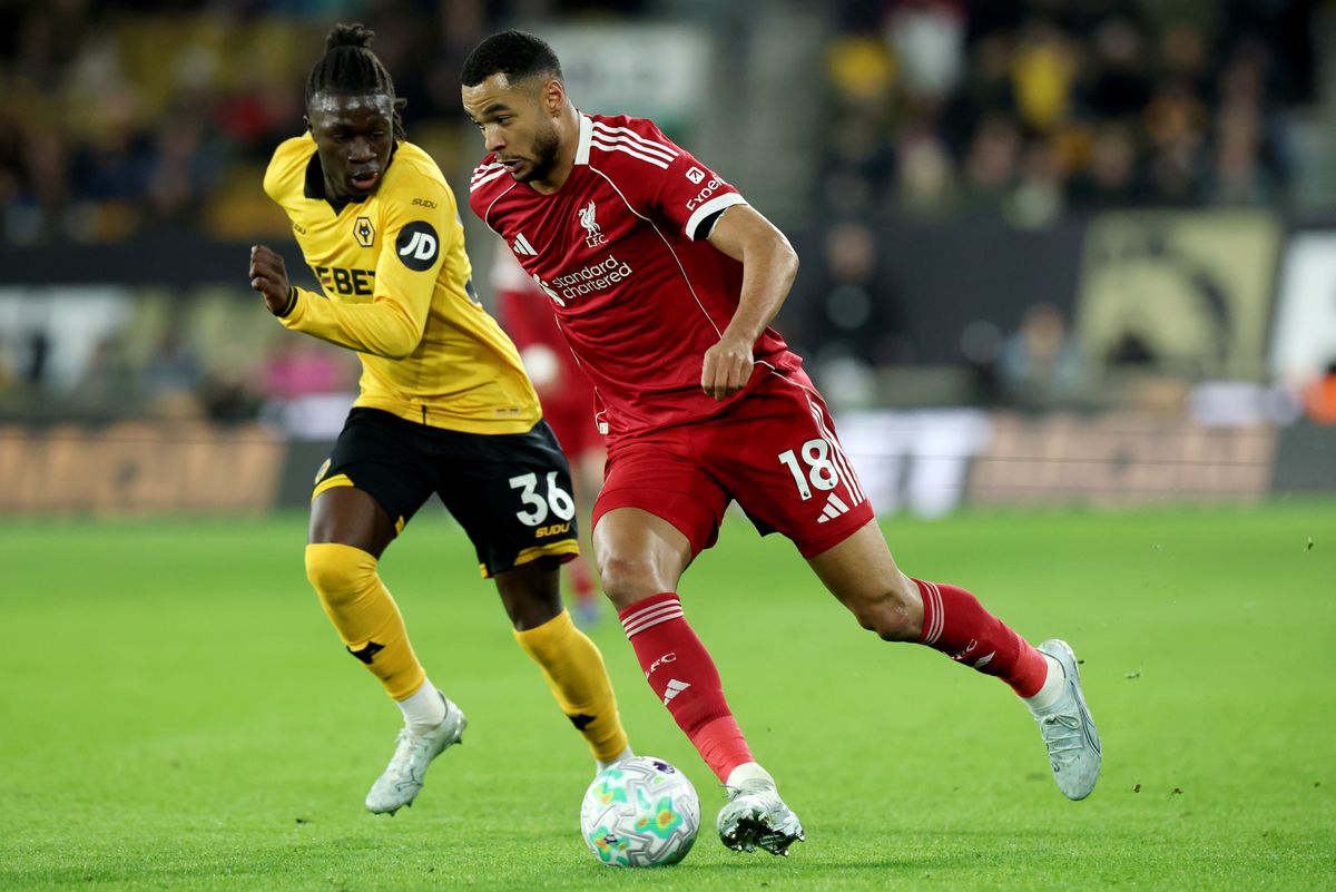 Cody Gakpo running with the ball in a Liverpool game