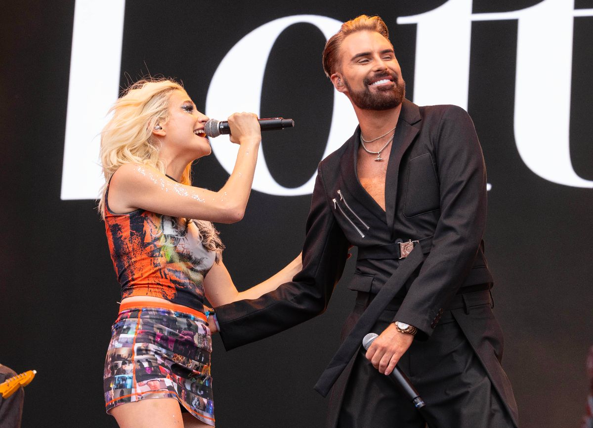 pixie lott and rylan on stage
