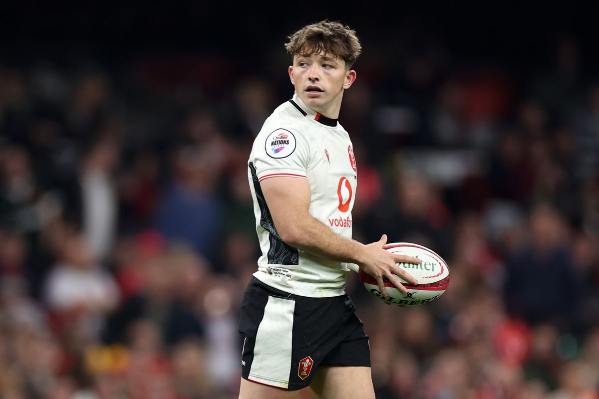 Dan Edwards is likely to start at 10 for Wales