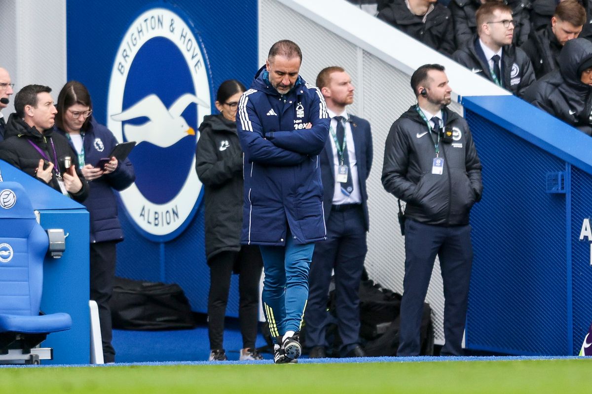 Head coach Vitor Pereira of Nottingham Forest during the Premier League match between Brighton & Hove Albion and Nottingham Forest at Amex Stadium