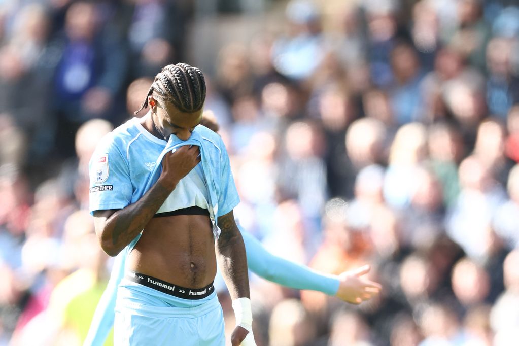 Coventry City's Haji Wright left the field on Saturday with a groin concern