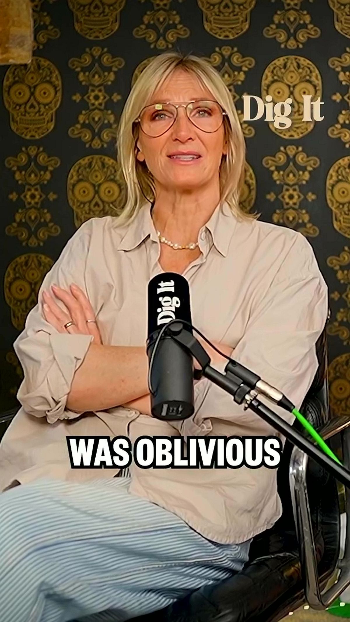 Jo Whiley has apologised to pal Fearne Cotton