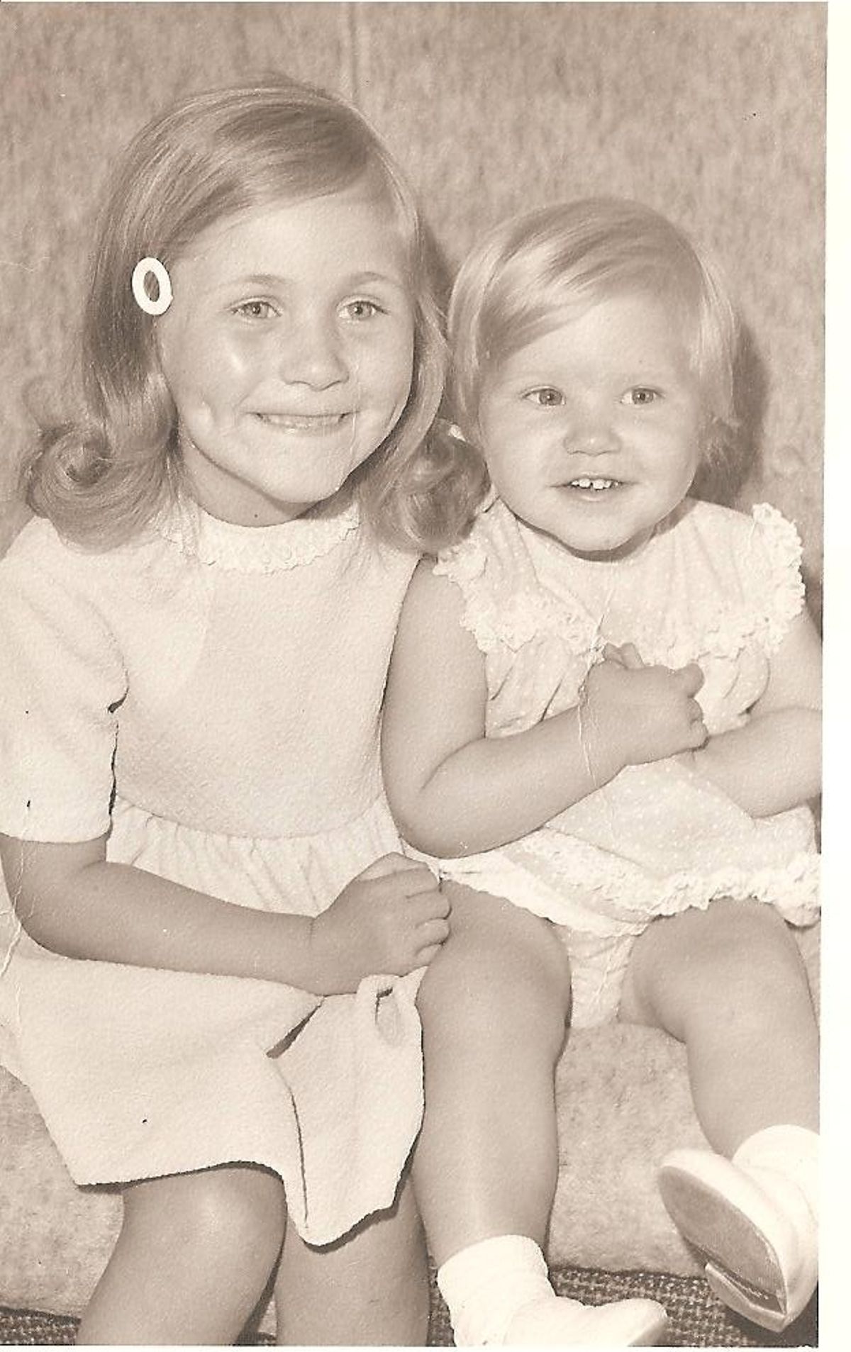 Sara and Louise (Lucy) as children