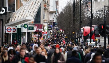 Anti-terror gates on Oxford Street will prevent cyclists riding through Sadiq Khan's 'pedestrian plaza'