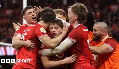 Wales celebrate Dan Edwards' try against Italy