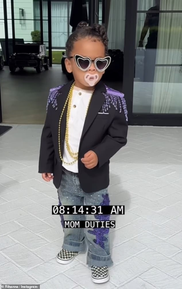 Following the busy night, the Only Girl songstress signed off by saying goodbye to her son at 9:45am as put him in a car