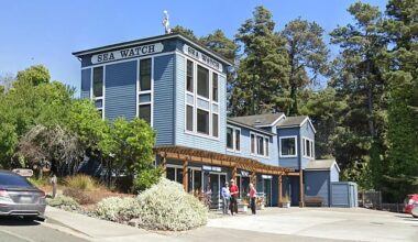 Site of the Mendocino Coast Pharmacy (now closed) in Gualala, California, where the area is now a 'pharmacy desert'