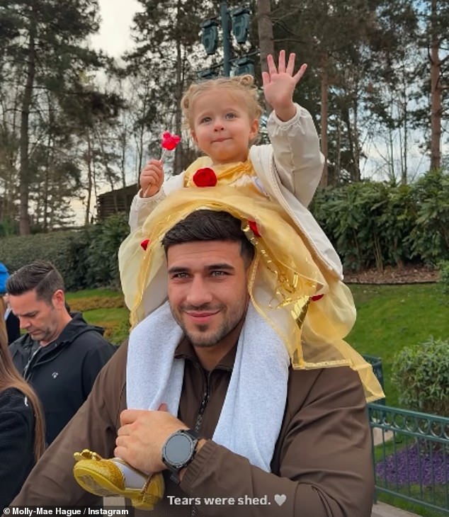 The influencer, 26, admitted she was feeling emotional as her, partner Tommy Fury and their daughter Bambi, three, jetted to Paris on a private plane