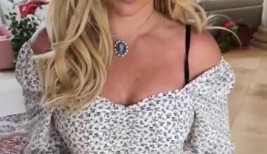 Since ending her conservatorship, under which her father Jamie controlled her assets and career, many fear Britney has slipped into her previous harmful ways