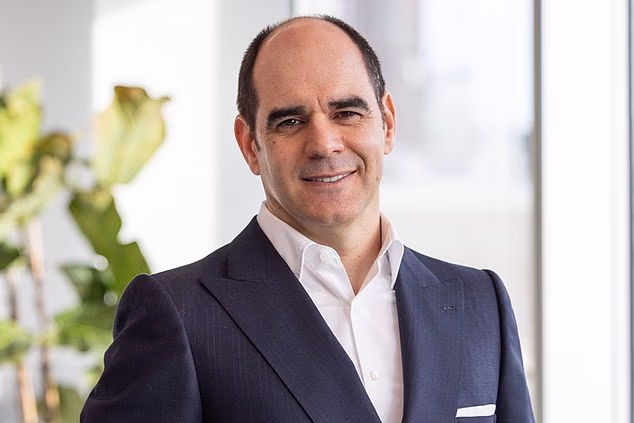 There's still time to turn round retirement for those falling behind on pension saving, says L&G boss ANTONIO SIMOES