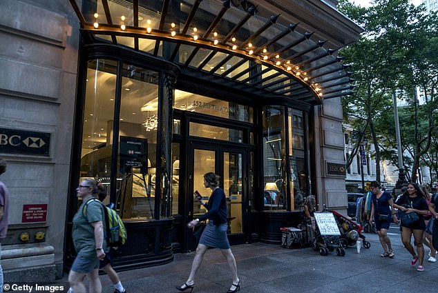 The London-based lender is considering cutting around 10 percent of its global workforce as part of a major push to replace human roles with artificial intelligence, according to reports