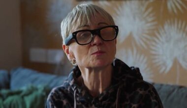 Carole Greig, 70, had a chance to try the glasses on and put the prototype to the test