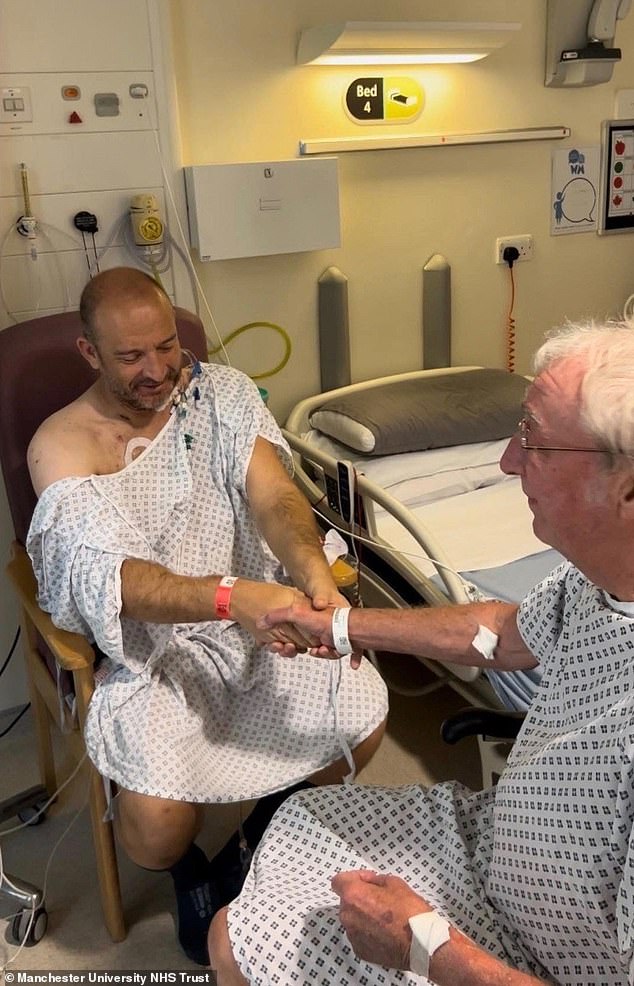 Mr Sisson (right, with Mr Tonks, left), now 86, has now spoken out about the incredible process: 'I could see how incredibly ill he was and I wanted to help him get his life back'