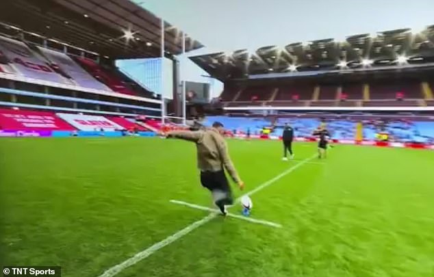 Presenter Liam MacDevitt attempted a conversion as part of a light-hearted initiation to the TNT Sports team, but it drew the attention of Leicester Tigers boss Geoff Parling